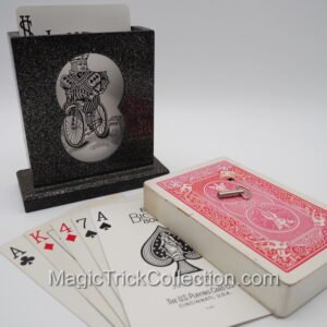 Add to your magic trick collection the MAK Magic Happy King Jumbo Card Rise